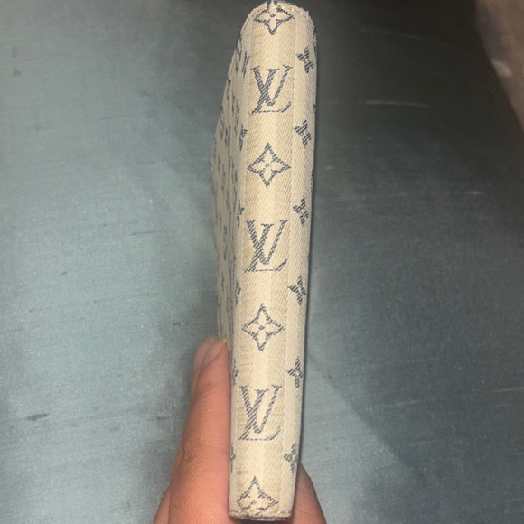 Louis Vuitton PM Agenda - Picture 12 of 14
